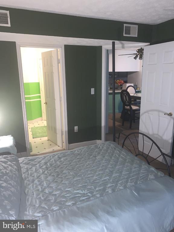 Foto principal - 6300 St Ignatius Dr