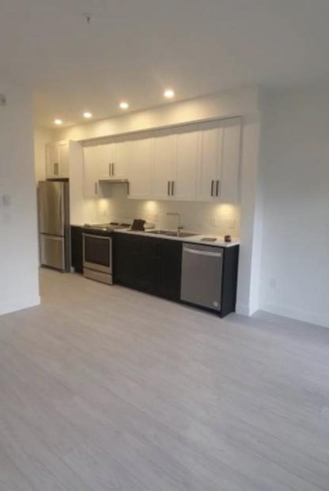 Photo du bâtiment - 18811-272 72 Ave