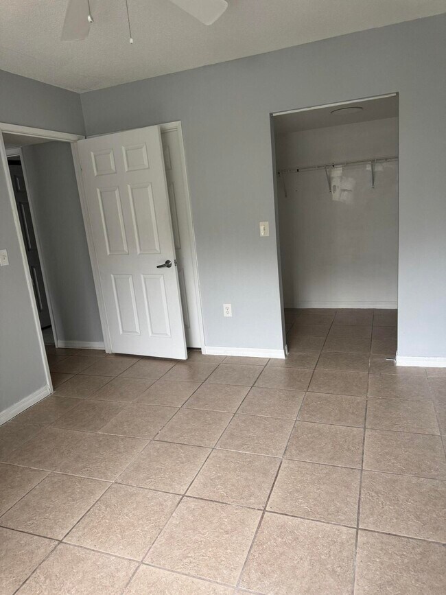 Foto del edificio - 1670 N 42ND Cir