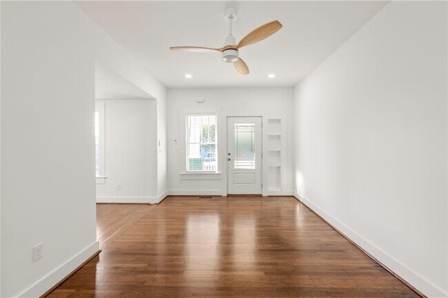 Foto del edificio - 255 Connecticut Ave NE