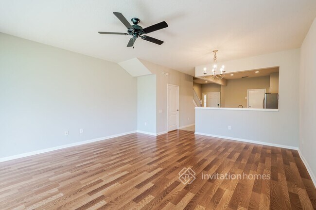 Building Photo - 26648 Castleview Way