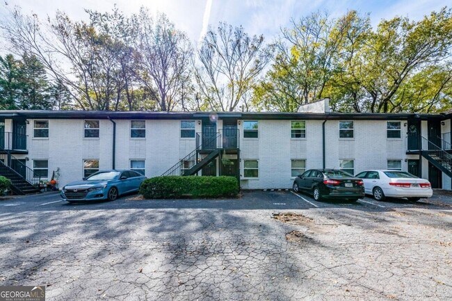 Building Photo - 351 Cherokee Ave SE