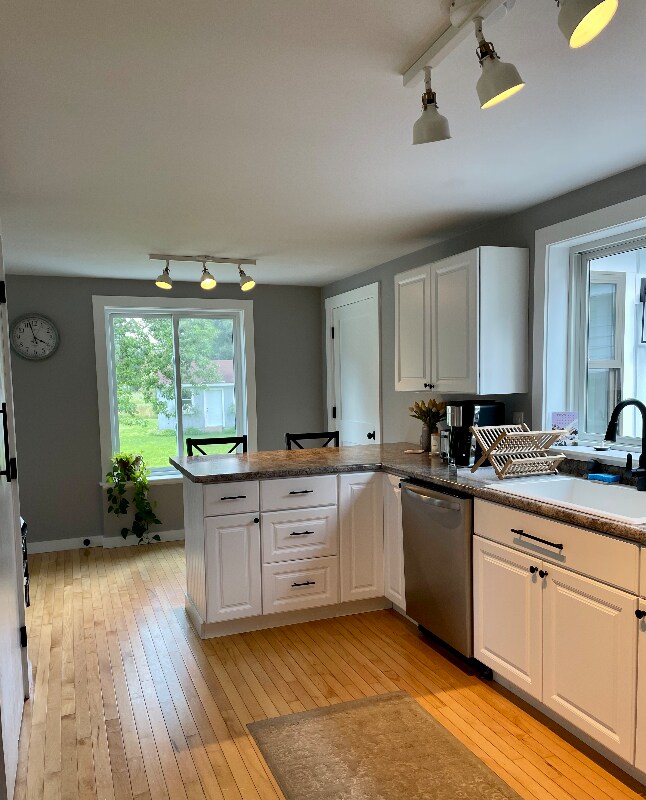 Foto del edificio - 64 County Rd