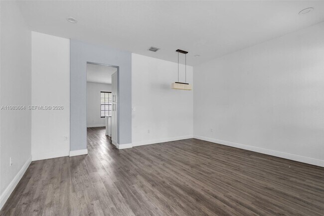 Foto del edificio - 624 SW 147th Ave