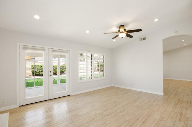 Building Photo - 7027 Mission Grove Pkwy N