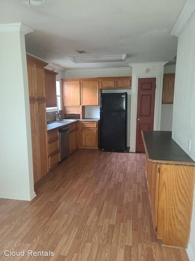 Building Photo - 3 br, 1 bath House - 1306 Duval Dr