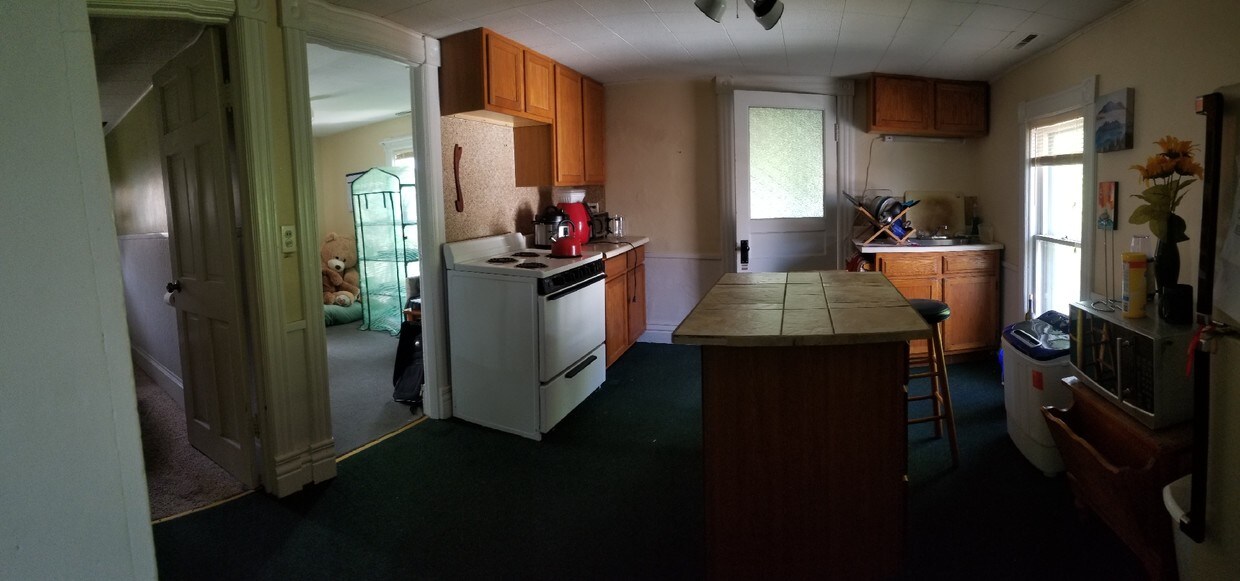 Primary Photo - 21 Outwater Dr