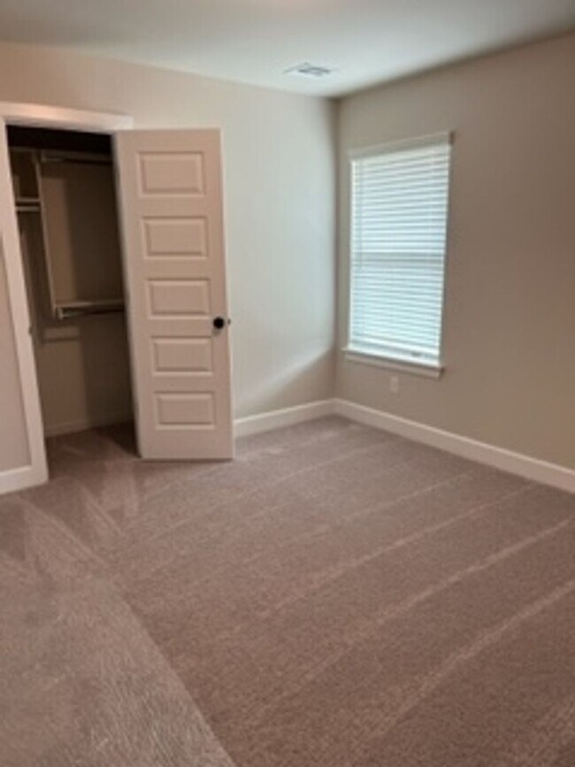 Building Photo - First Month Free!