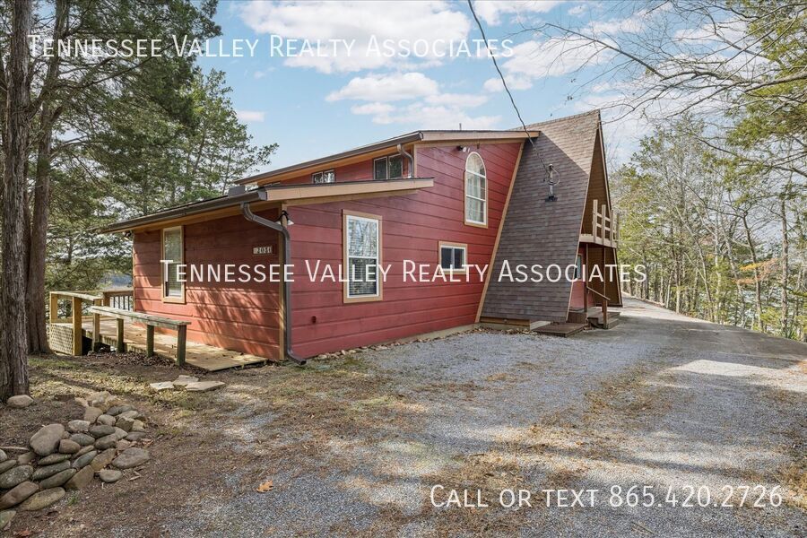 Primary Photo - 2050 Chapel Rd