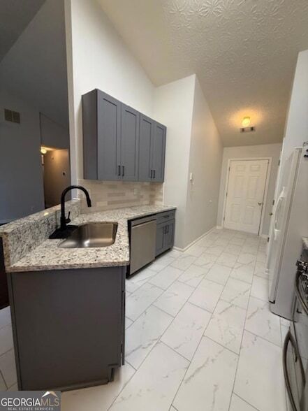 Building Photo - 1695 Racquet Club Dr NW