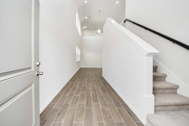 Foto del edificio - 8006 Cypress Poplar Ct
