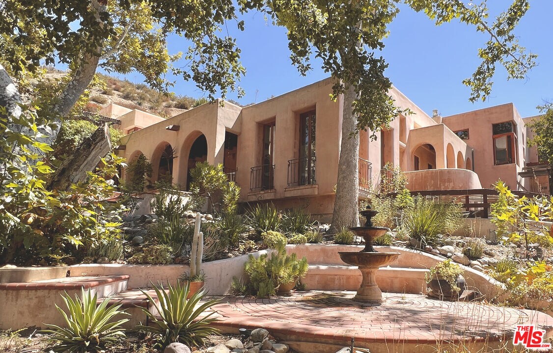 23407 Red Rock Rd, Topanga, CA 90290 House for Rent in Topanga, CA