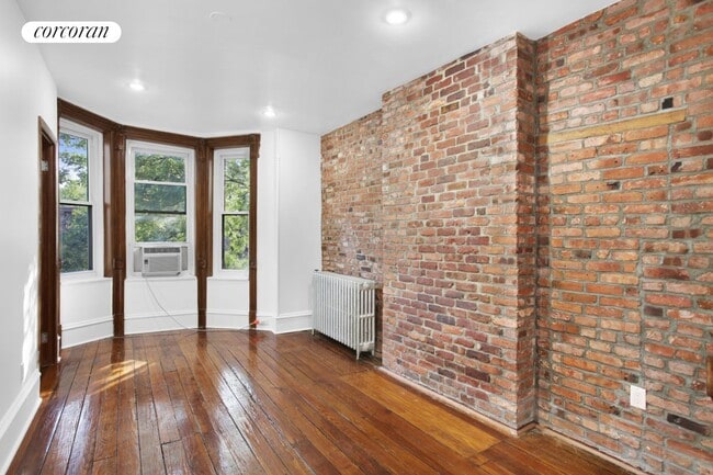 Building Photo - 693 Degraw St
