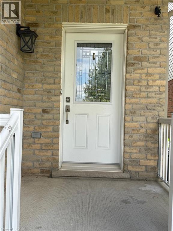 Photo du bâtiment - UPPER-313 FEATHERSTONE Crescent