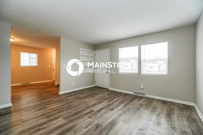 Foto del edificio - 3 Bedroom Pet-Friendly Home in Columbus, OH with Main Street Renewal