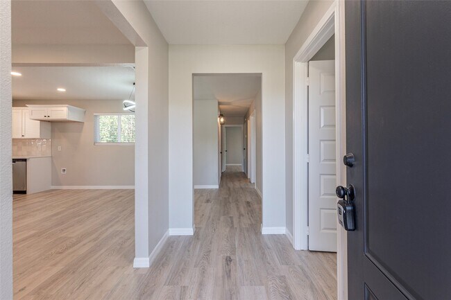 Foto del edificio - 4813 Cedar St