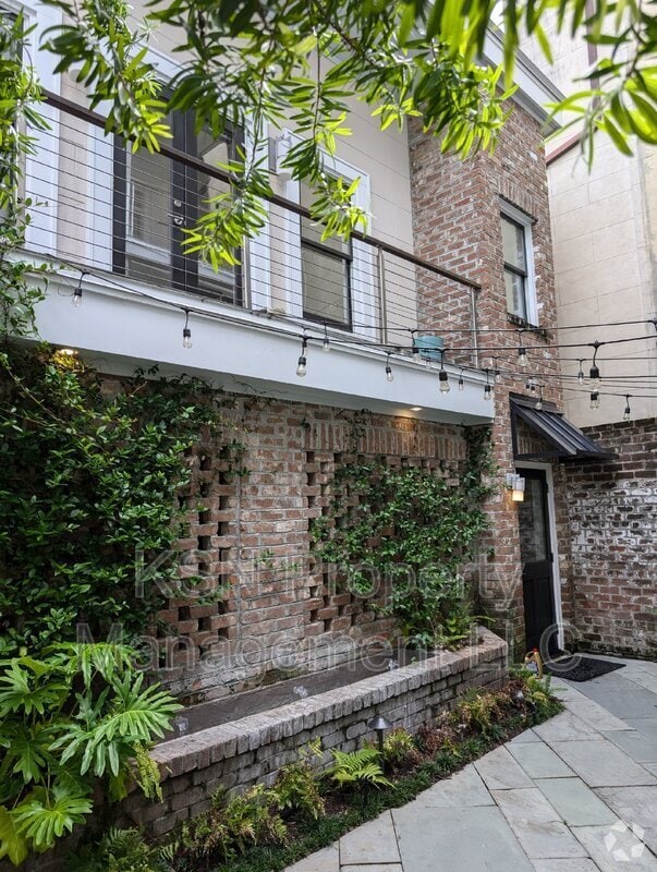 Building Photo - 112 W Gaston St