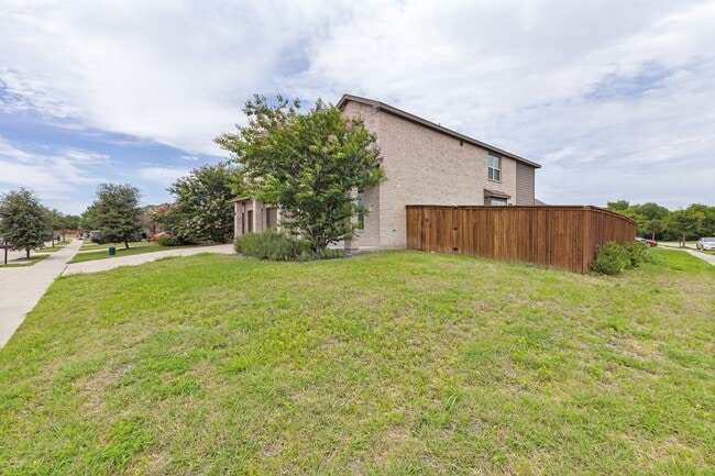 Building Photo - 4400 Horsemint Cv