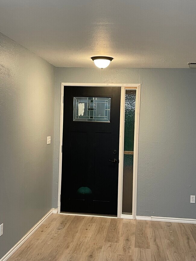Foto del edificio - 6330 Neylon Dr SW