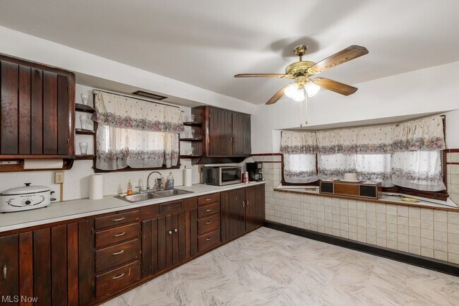 Foto del edificio - 908 7th St NE