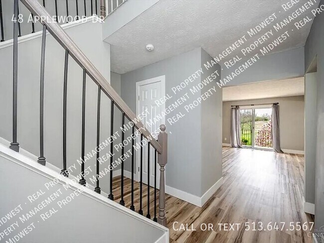 Building Photo - 48 Applewood Dr