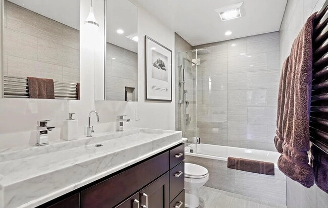 Building Photo - BEST DEAL IN DIAMOND HEIGHTS! Remodeled in...