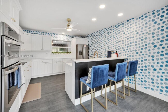 Foto del edificio - 5830 NE 14th Rd