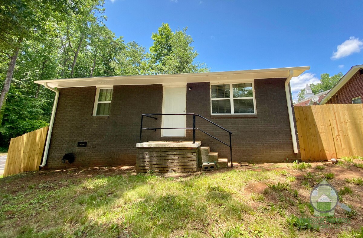 Photo - 403 Glenn Rd (Greenville, SC)