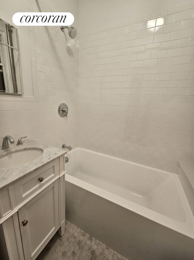 Foto del edificio - 340 72nd St