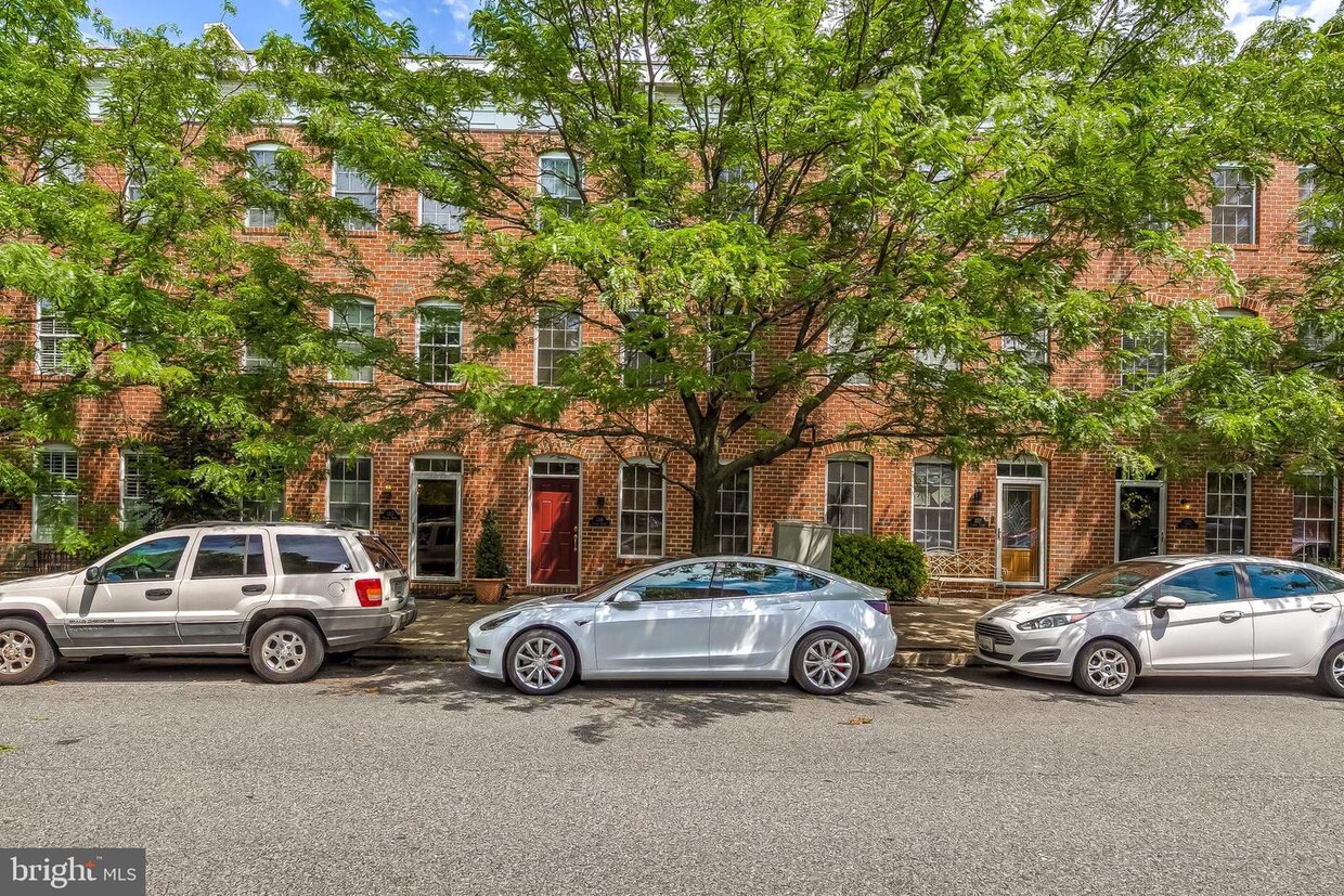 Foto principal - 1319 Towson St