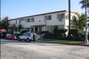 Building Photo - 10950 Hatteras St