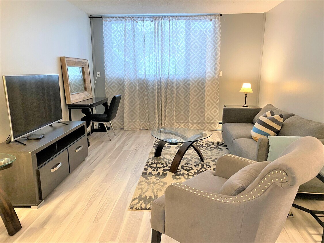 Photo principale - 10735-10735-127 127 St NW