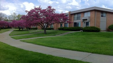 Hidden Tree Apartments and Townhomes photo'