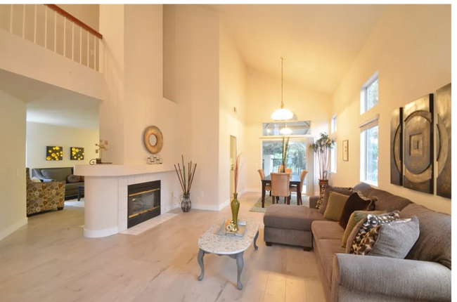 Building Photo - 4 Bedroom House in Penasquitos