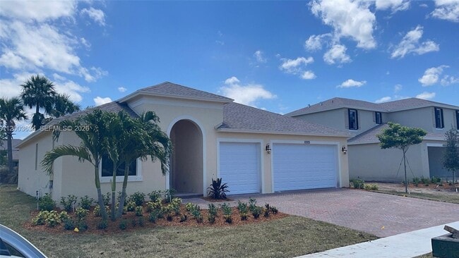 Building Photo - 10005 W Verona Cir