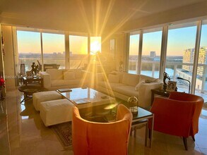 Building Photo - 16500 Collins Ave