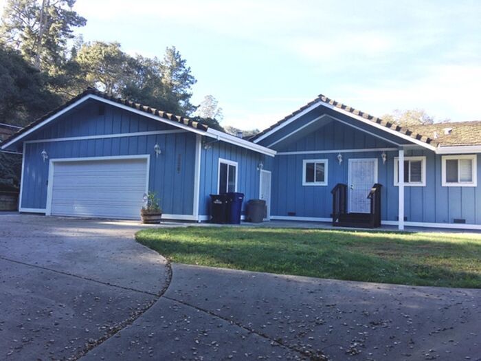 Primary Photo - 2626 El Camino Real N