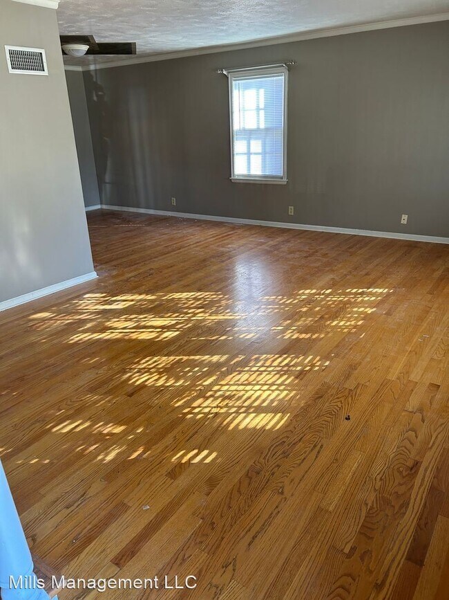 Building Photo - 3 br, 2 bath House - 2710 Laurel St