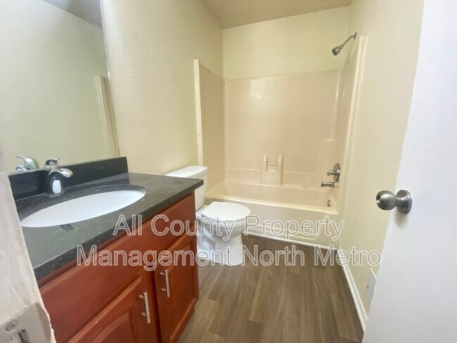Building Photo - 3054 Destin Cir