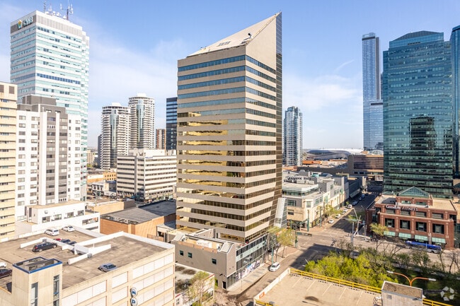 Building Photo - Peak Residences