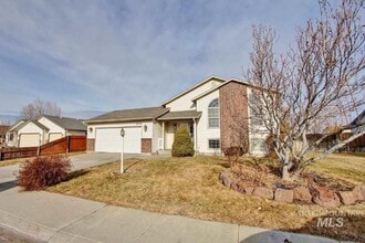 Building Photo - 8776 W Mediterranean Ct