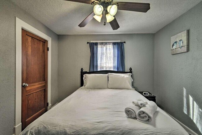 Building Photo - 9517 Atlans St