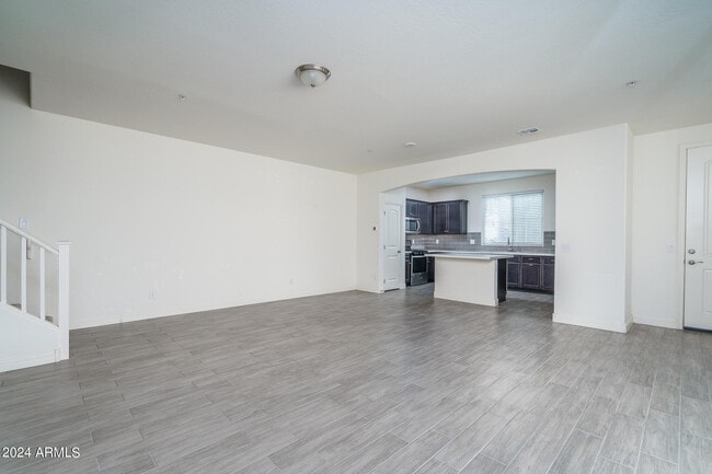 Foto del edificio - 1627 N 208th Ave