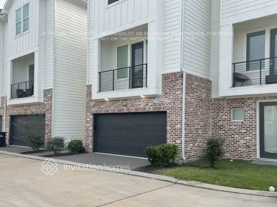 Building Photo - 719 Wilshire Brook Ln