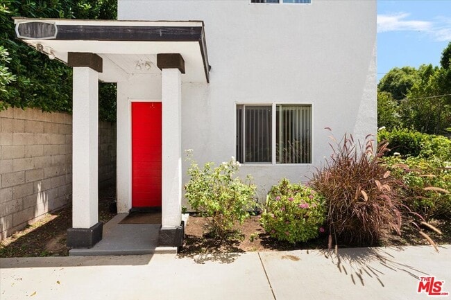 Building Photo - 6652 Orion Ave