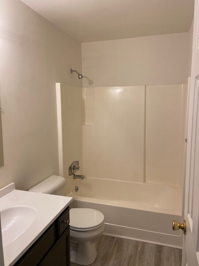 Bathroom - 304 S Center St
