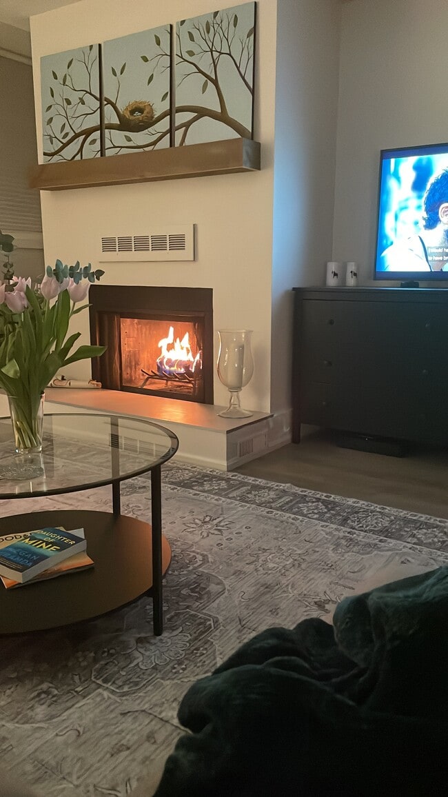 Building Photo - 218 Wheeler Av