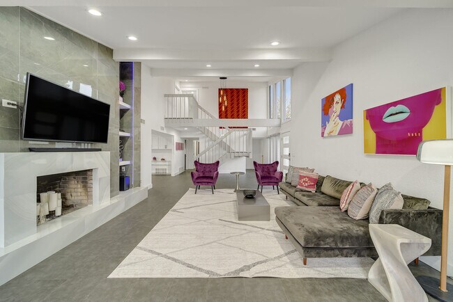 Foto del edificio - 313 Melorine Dr