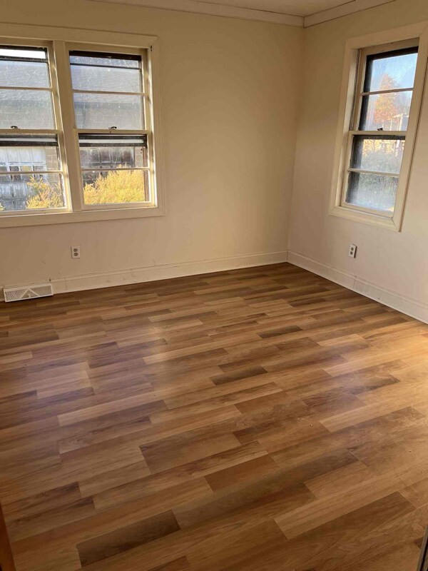 Building Photo - 10790 Erie Rd