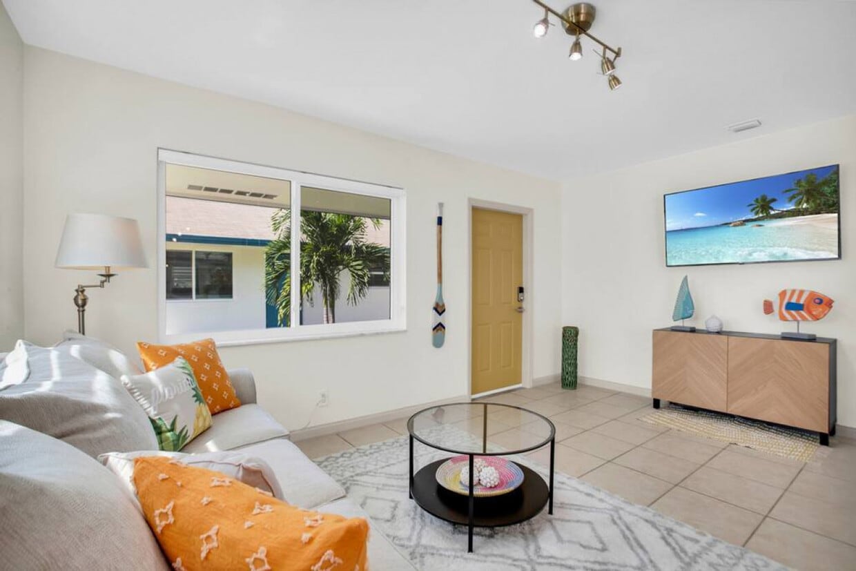 Foto principal - 1840 SW 24th St